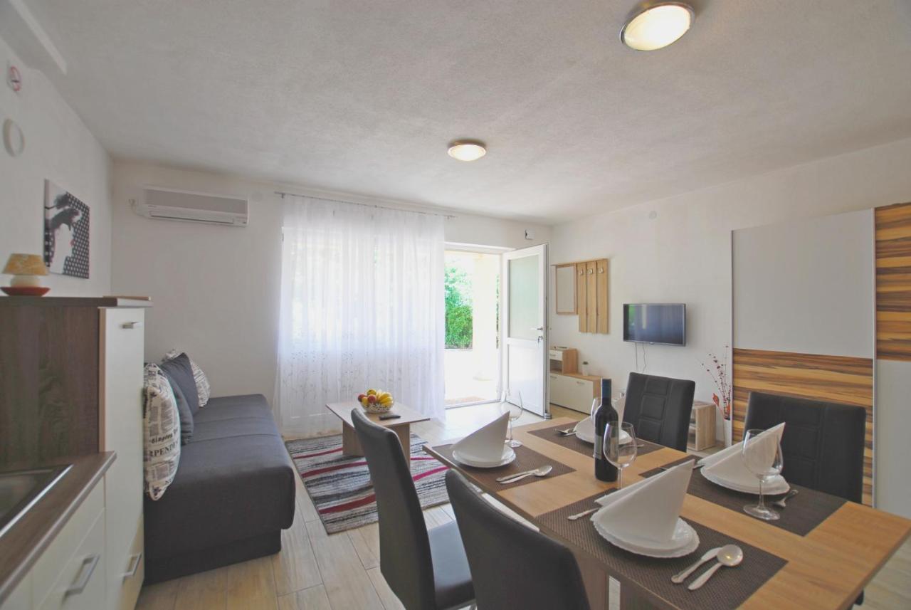 With A Parking Space - 18146 Rijeka