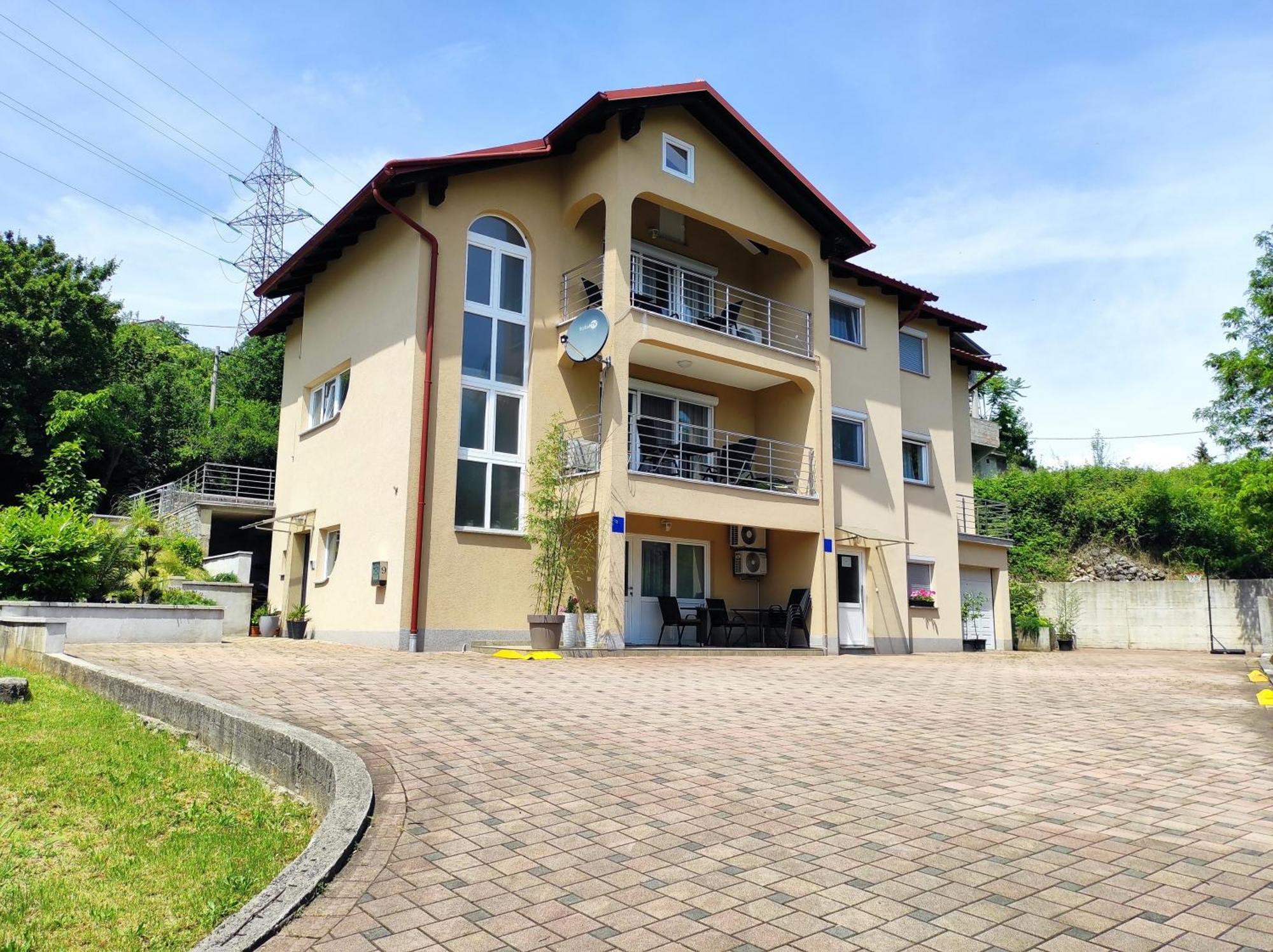 Apartment With A Parking Space - 18146 Rijeka